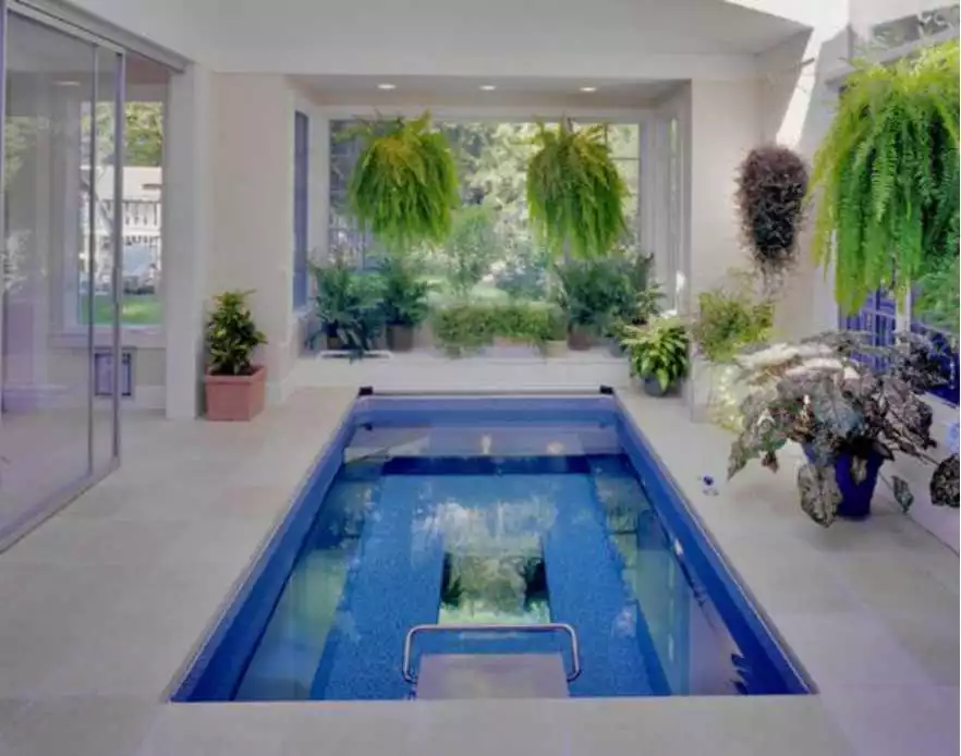 kolam renang rumah pribadi