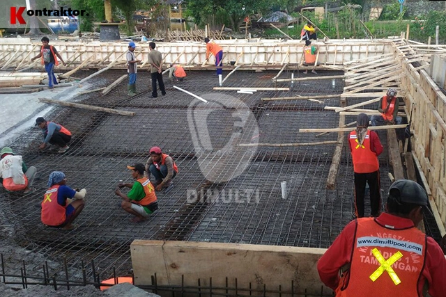 membangun kolam renang sendiri