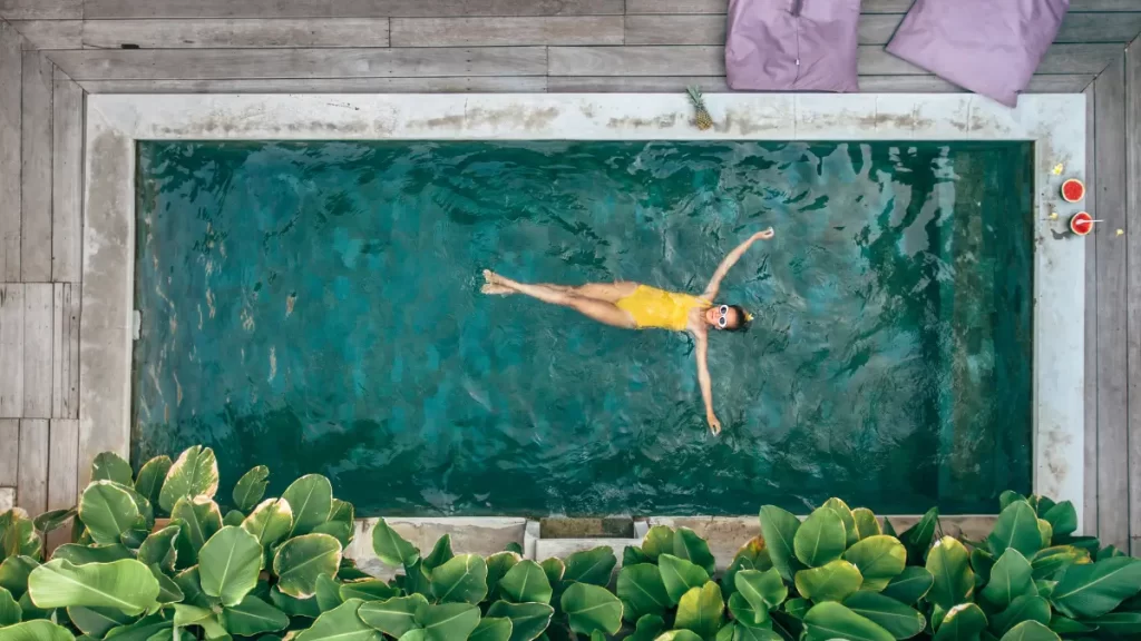 4 Desain Kolam Renang Mewah, Sudah Mulai Sustainable!
