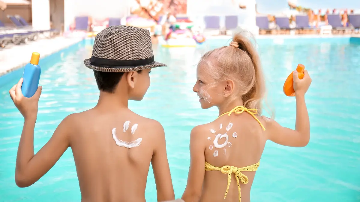 apakah berenang bisa bikin kulit hitam