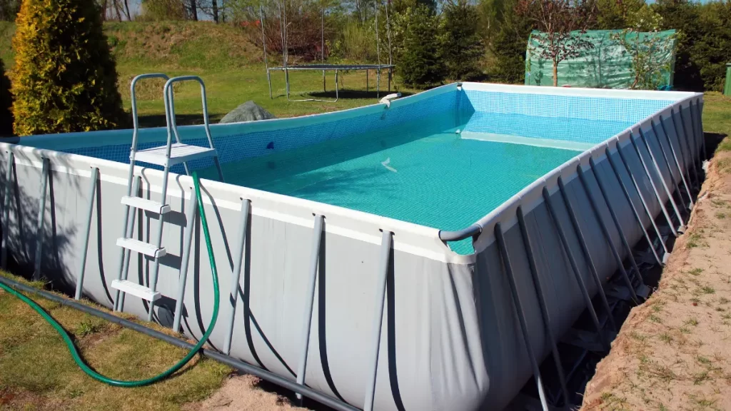 4 Jenis Kolam Renang di Atas Tanah, Apa Saja Kelebihannya?