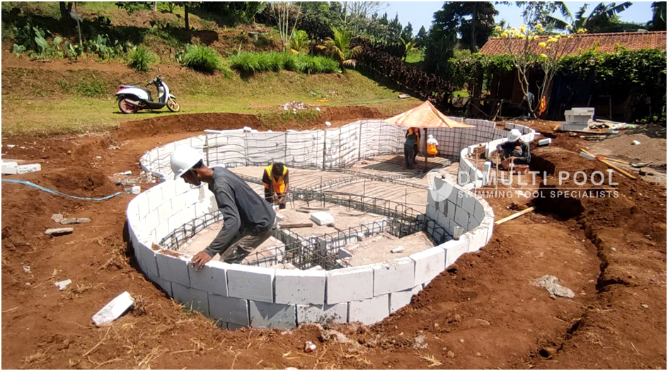 Contoh Proses Pembuatan Kolam Renang Villa Bogor, Mewah!