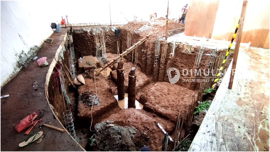 Contoh Desain Kolam Renang Semi Overflow, Terlihat Fancy!