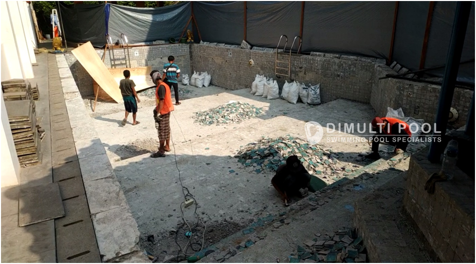 Portofolio Dimulti Pool: [Renovasi Kolam Renang di Depok]