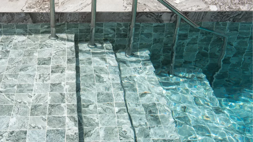 5 Manfaat Porselen Keramik Berlapis Kaca untuk Kolam Renang!