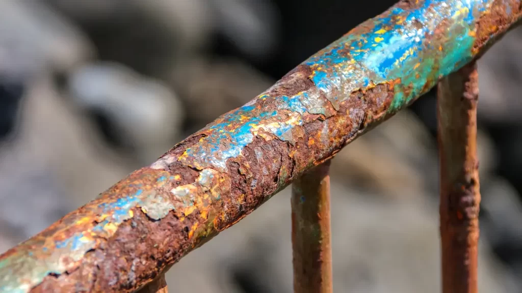 Apa Itu Korosi Besi di Kolam Renang, Beserta 2 Jenisnya!