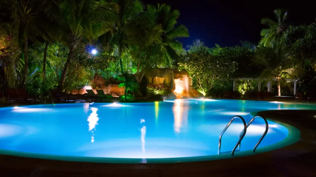 3 Kelebihan Perapian Kolam Renang dan Fitur Pencahayaan!