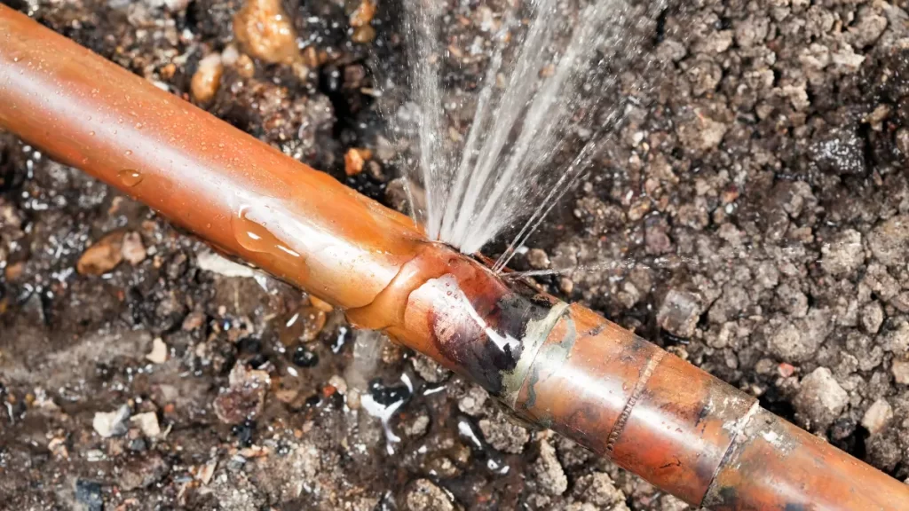 Saat Air Kolam Renang Bocor, Kemana Aliran Air Pergi?