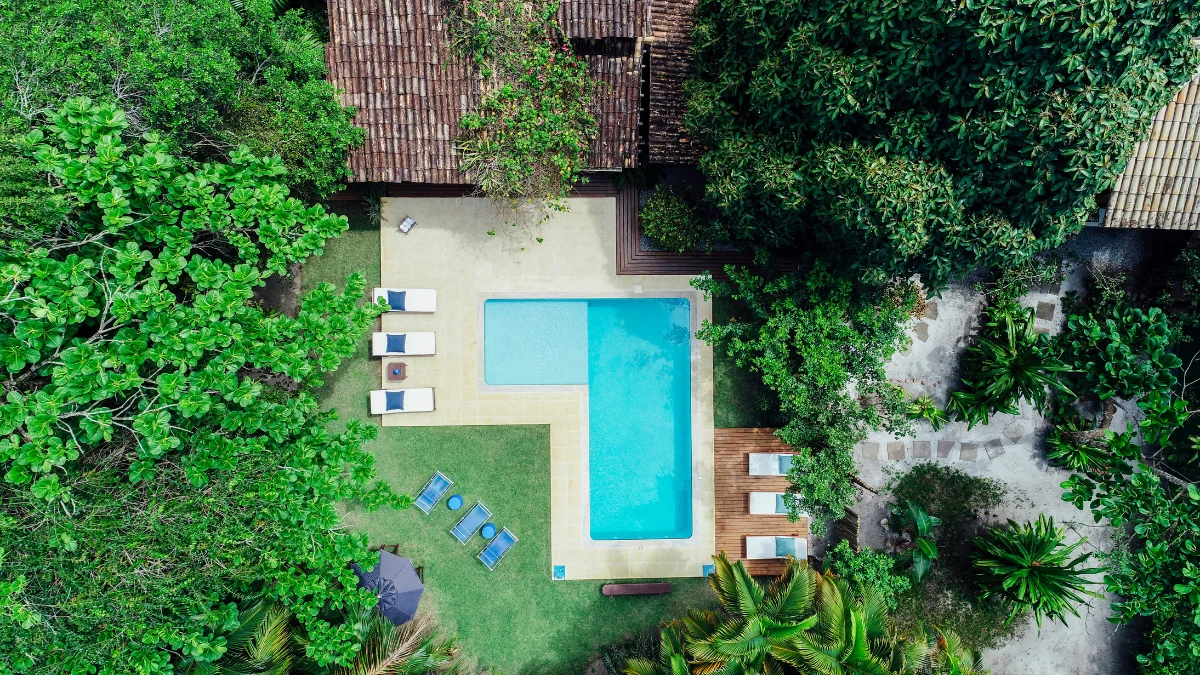 kolam renang bentuk l