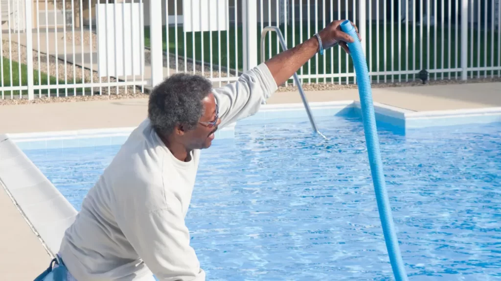 Inilah 5 Mitos Perawatan Kolam Renang & Jenis Perawatannya!