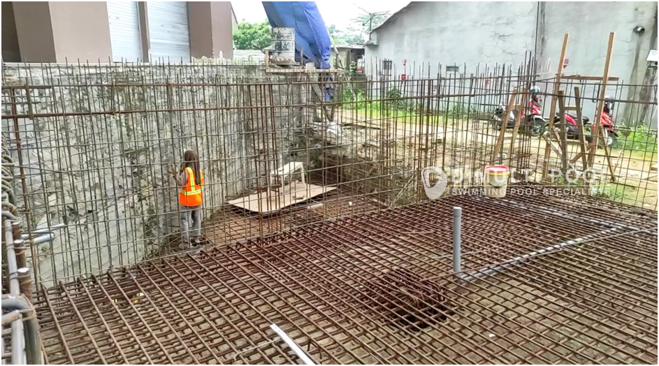 9 Proses Pembuatan Kolam Renang Apartemen di Depok!