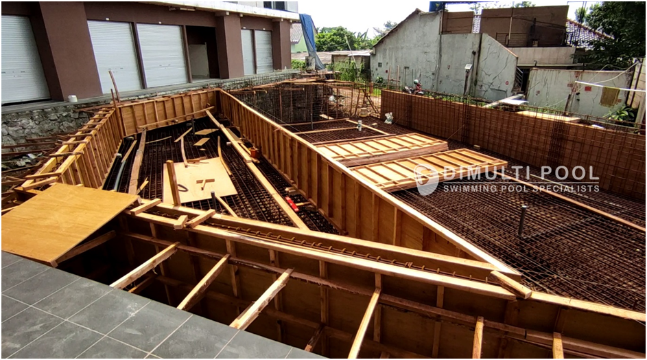 9 Proses Pembuatan Kolam Renang Apartemen di Depok!