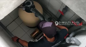 barang di ruang mesin kolam renang